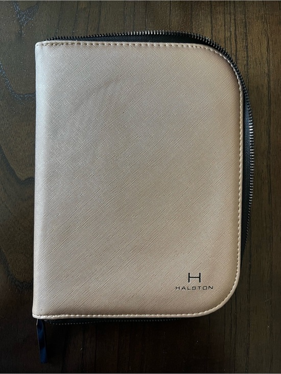 Halston Heritage Other - Halston Heritage Gold Zip Travel Jewelry Organizer